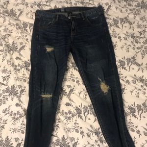 Skinny boyfriend distressed jeans - size 6